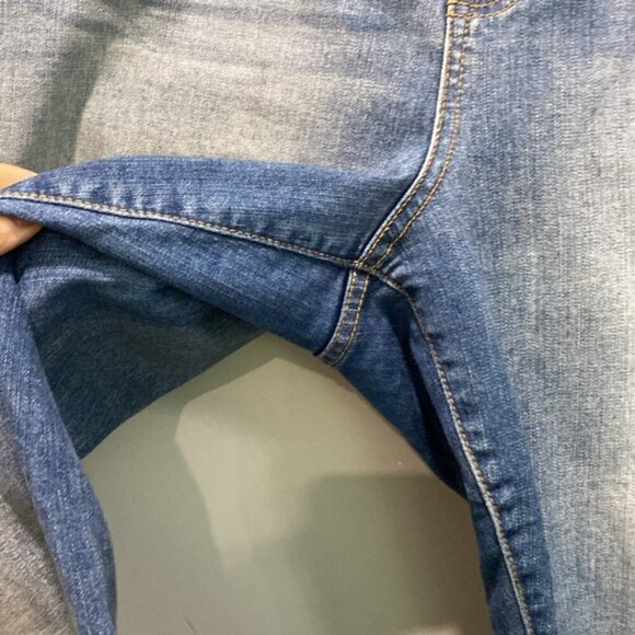 Torrid Boyfriend Jeans Size 16 - Picture 10 of 13